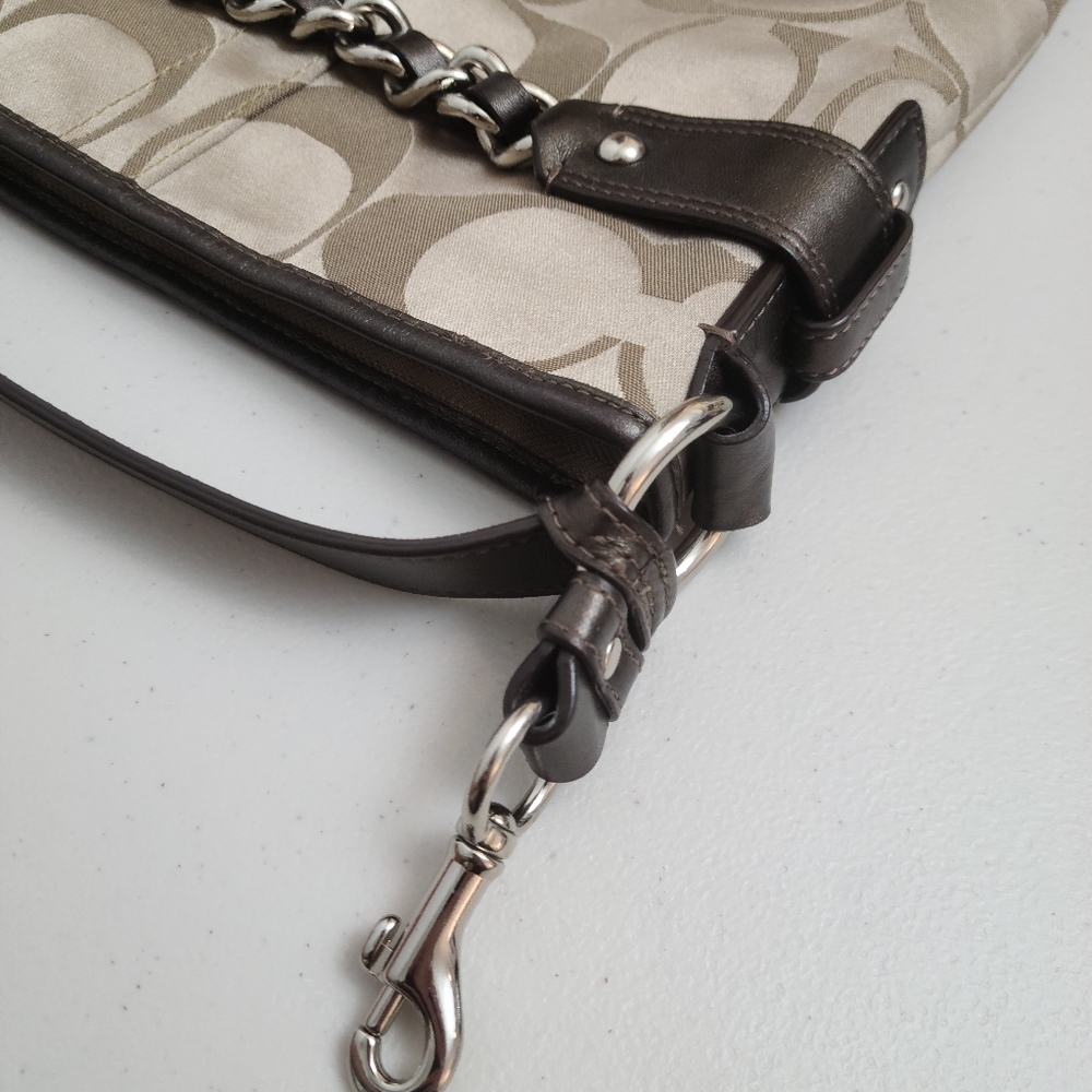 Coach Shoulder Bag - Picture 4 of 7